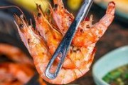娱乐吃瓜酱有人在吃烧烤,娱乐吃瓜酱现场直播吃烧烤瞬间